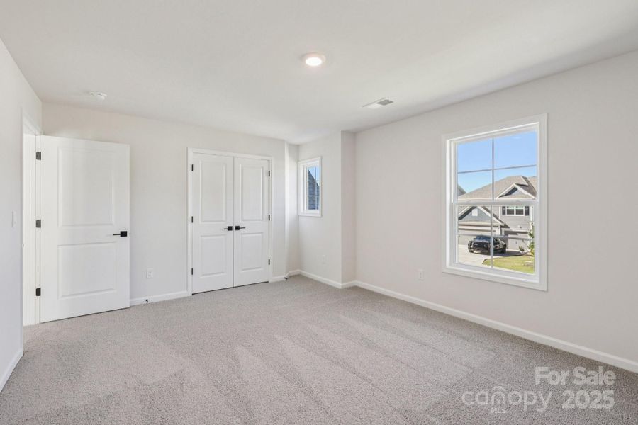 Spacious, unfurnished interior of a new home in Falls Cove, Troutman (Image 36).