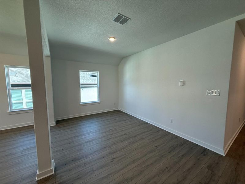 Spacious, unfurnished interior of a new home in Carillon, Manor (Image 12). Spacious, unfurnished interior of a new home in Carillon, Manor (Image 12).