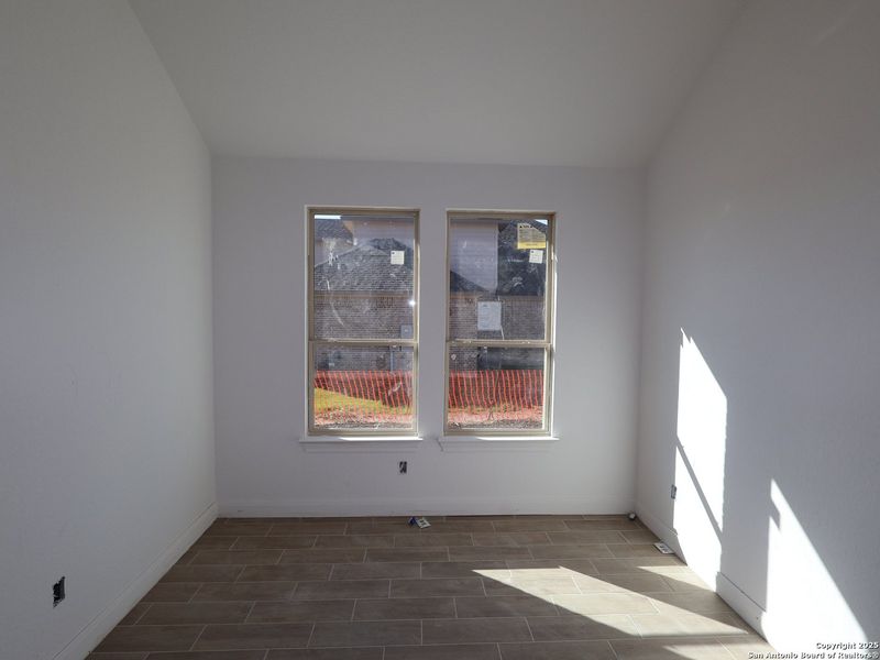 Spacious, unfurnished interior of a new home in Preserve at Annabelle Ranch, San Antonio (Image 9).