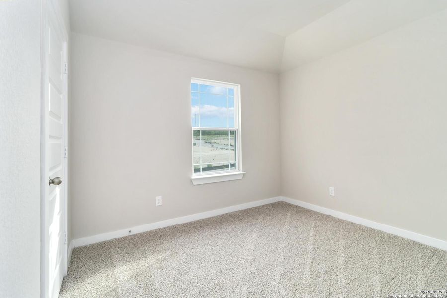 Spacious, unfurnished interior of a new home in Hunters Ranch, San Antonio (Image 19). Spacious, unfurnished interior of a new home in Hunters Ranch, San Antonio (Image 19).