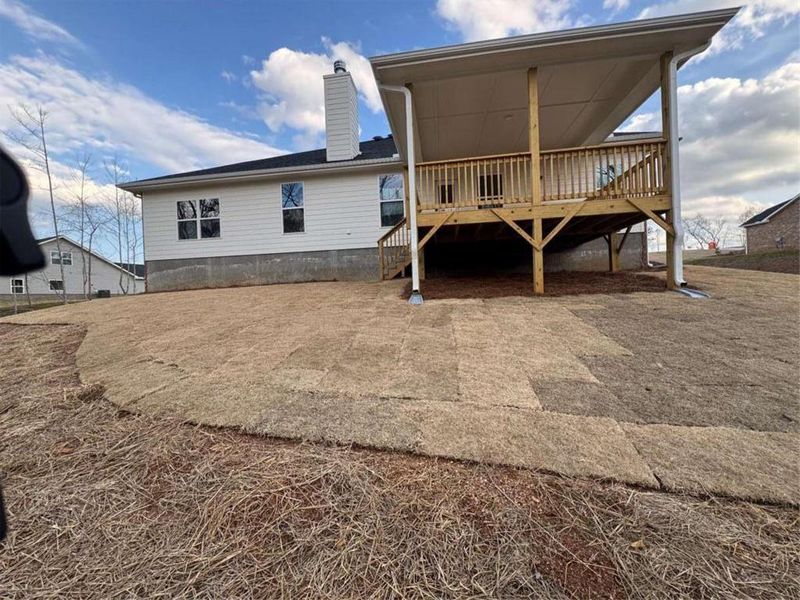 Exterior details and patio area of a home in Tuscany Hills, Douglasville (Image 3).