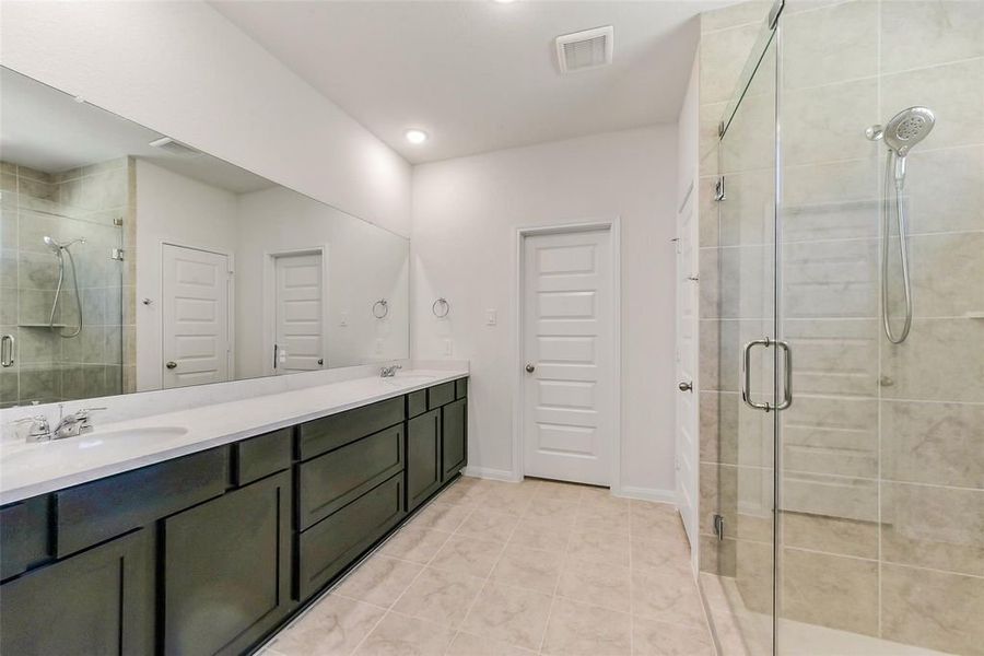 Furnished interior view inside a new home in Encino Estates, Dayton (Image 3).