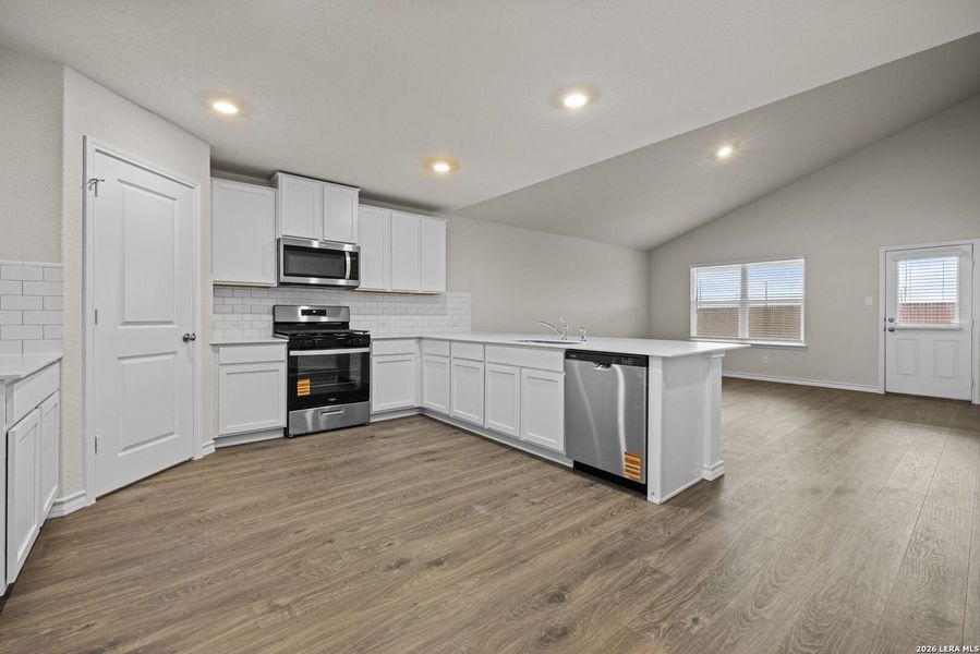 Furnished interior view inside a new home in Avenida, Converse (Image 8). Furnished interior view inside a new home in Avenida, Converse (Image 8).