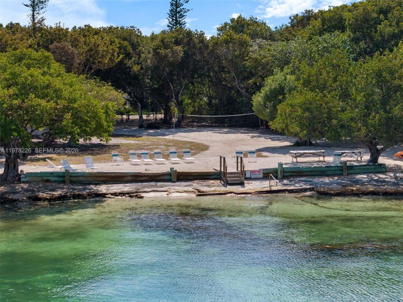 Natural landscape and outdoor views near  in Islamorada, Village of Islands (Image 84).