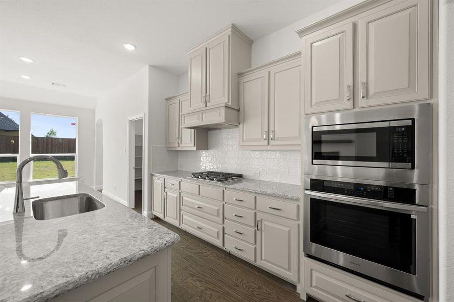 220 Pine Leaf- Kitchen-4 220 Pine Leaf- Kitchen-4