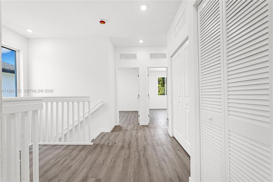 Spacious, unfurnished interior of a new home in , Miami (Image 64).