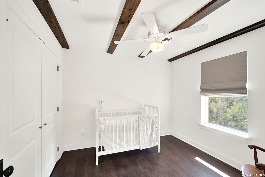 Furnished interior view inside a new home in , Bandera (Image 12).