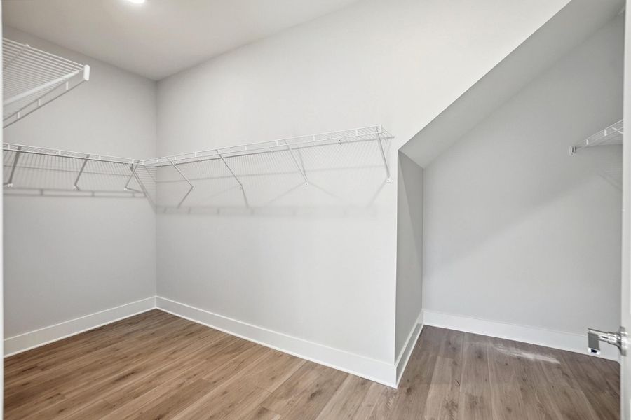 Spacious, unfurnished interior of a new home in Rone Creek, Waxhaw (Image 35).