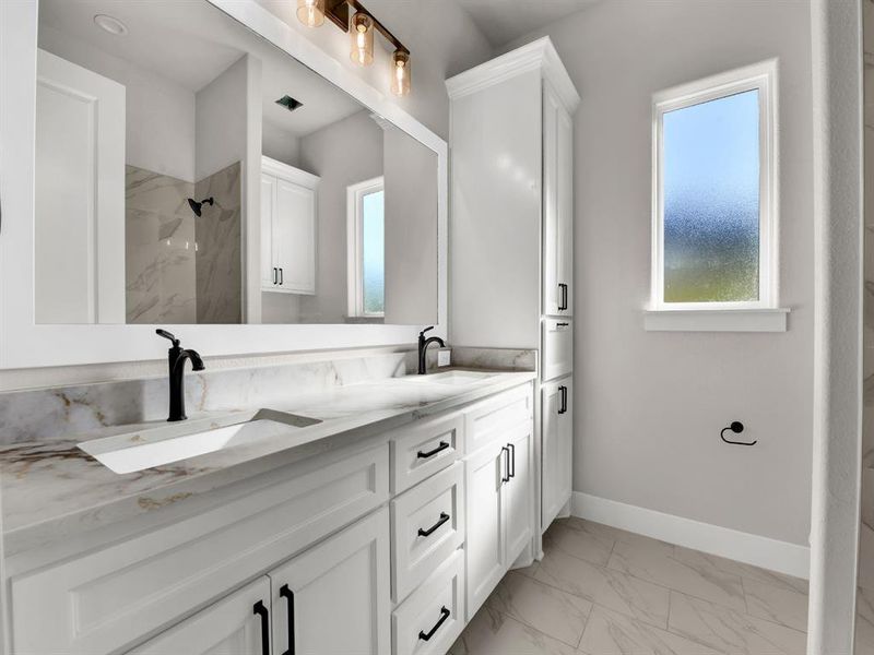 Furnished interior view inside a new home in , Weatherford (Image 16).