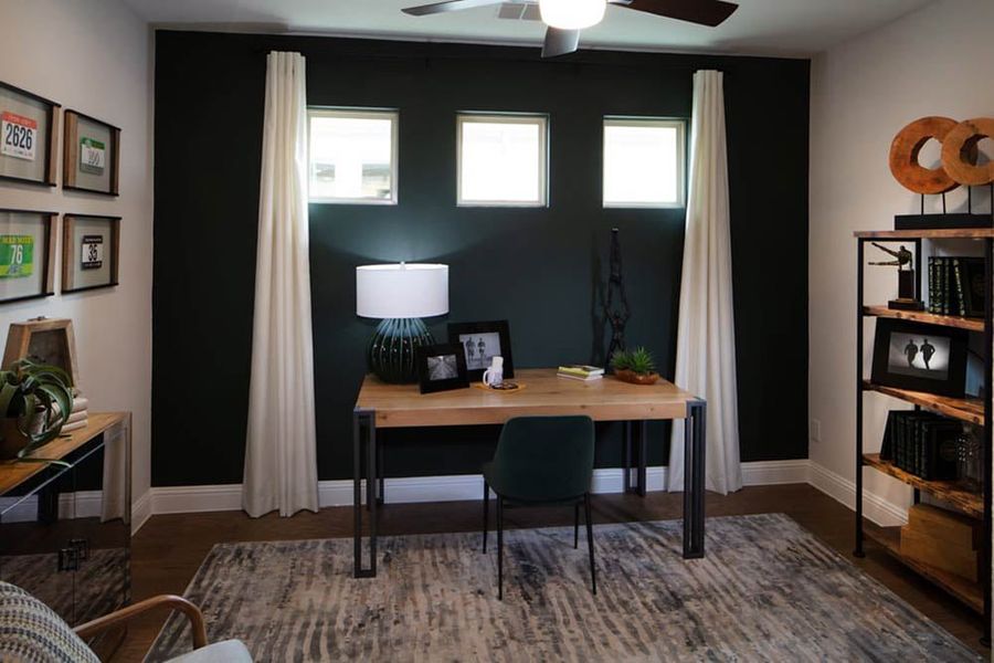 Representative furnished interior of a home built from the Auburn by Taylor Morrison in Highland Lakes, McKinney (Image 13).