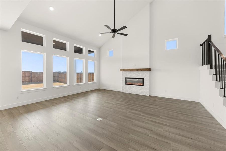 08. 2149 Ten Mile - Family 08. 2149 Ten Mile - Family