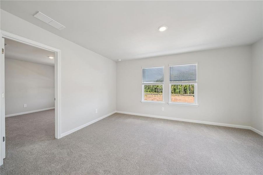 Spacious, unfurnished interior of a new home in Martin Springs - Reserve Series, Lawrenceville (Image 14).
