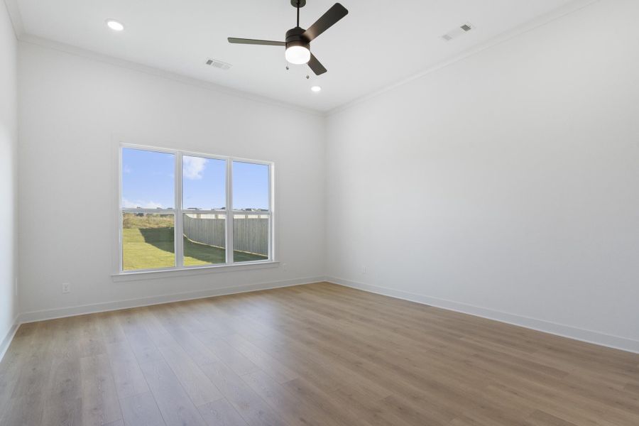 Spacious, unfurnished interior of a new home in White Oak, Arlington (Image 25).