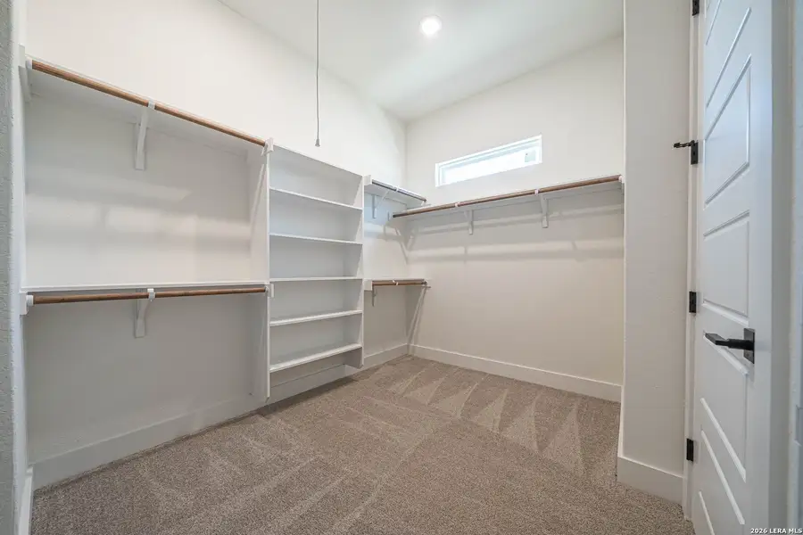 Spacious, unfurnished interior of a new home in , Kerrville (Image 19).