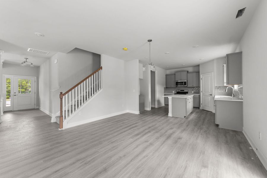 Spacious, unfurnished interior of a new home in Rutledge, Shallotte (Image 9).