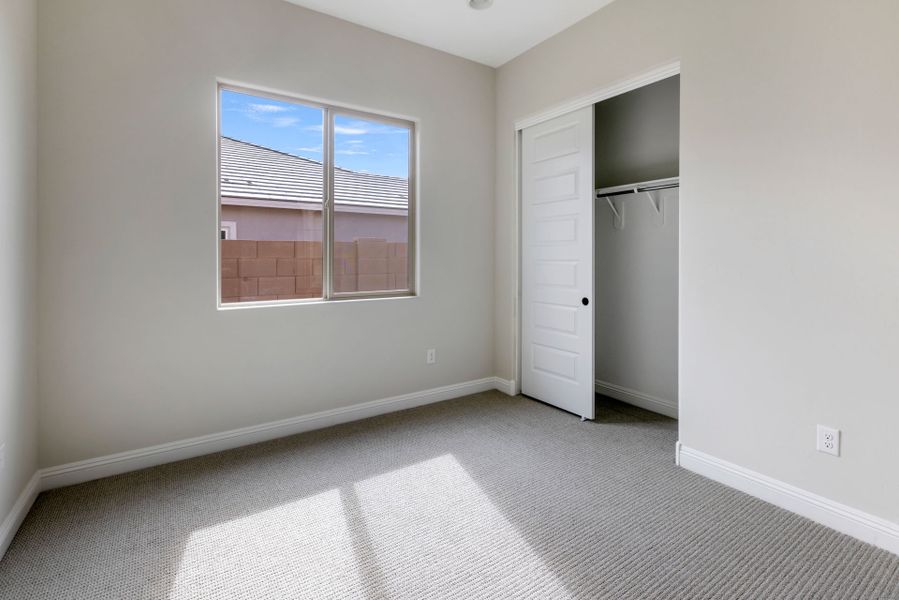 Spacious, unfurnished interior of a new home in Vistoso Canyon Estates, Oro Valley (Image 28).