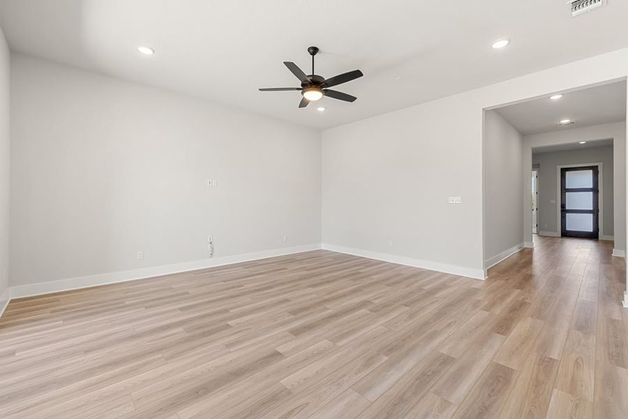 Spacious, unfurnished interior of a new home in Capitol Collection at Lariat, Liberty Hill (Image 27). Spacious, unfurnished interior of a new home in Capitol Collection at Lariat, Liberty Hill (Image 27).