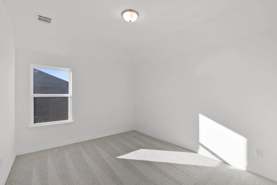 Spacious, unfurnished interior of a new home in Westland Ranch, League City (Image 20).