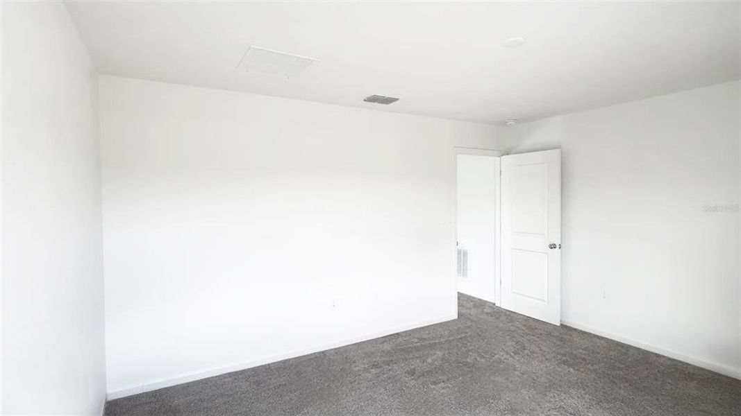 Spacious, unfurnished interior of a new home in , Winter Haven (Image 14).