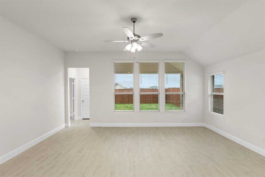 15. 6208 Havature - Family