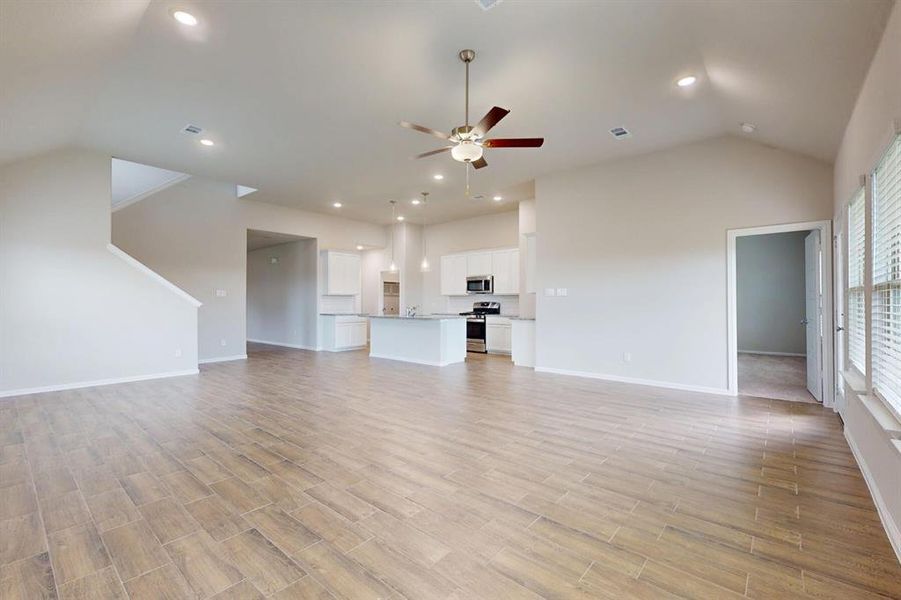 Spacious, unfurnished interior of a new home in Prairie Ridge at Goodland, Venus (Image 34).