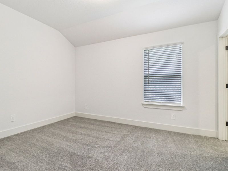 Spacious, unfurnished interior of a new home in Sagebrooke - Classic Series, San Antonio (Image 26).