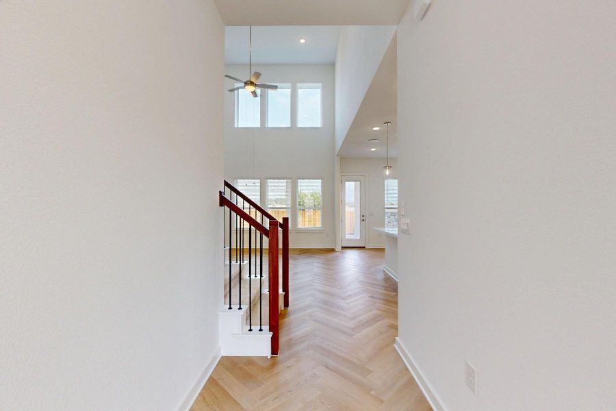Spacious, unfurnished interior of a new home in Barksdale, Leander (Image 18).
