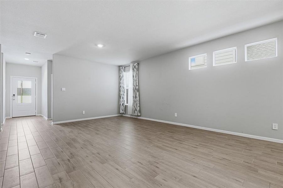 Spacious, unfurnished interior of a new home in The Overlook, Fort Worth (Image 28).
