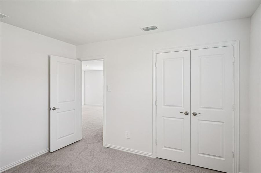 Photo is not of the actual home, but is an inspirational photo of builder’s model home and may depict options, furnishings, and/or decorator features that are not included. Photo is not of the actual home, but is an inspirational photo of builder’s model home and may depict options, furnishings, and/or decorator features that are not included.