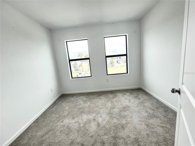Spacious, unfurnished interior of a new home in , Sarasota (Image 16).