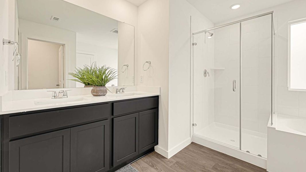 Furnished interior view inside a new home in Evergreen, Rosenberg (Image 20). Furnished interior view inside a new home in Evergreen, Rosenberg (Image 20).