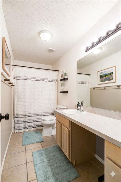 Furnished interior view inside a new home in , Reno (Image 8).