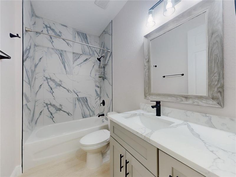 Furnished interior view inside a new home in , Dunnellon (Image 13).