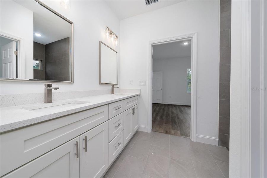 Furnished interior view inside a new home in , Ocala (Image 7).