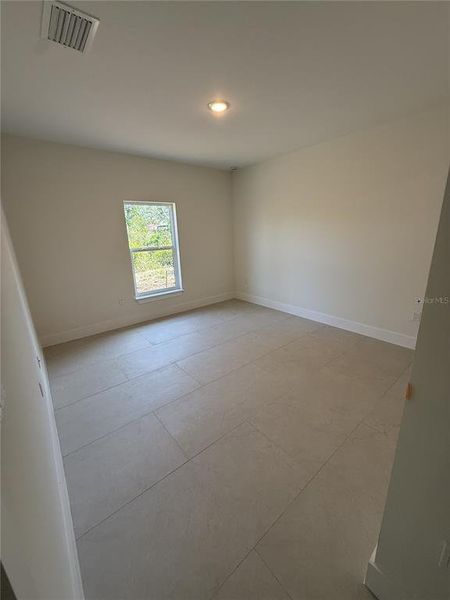 Spacious, unfurnished interior of a new home in , Venice (Image 14).