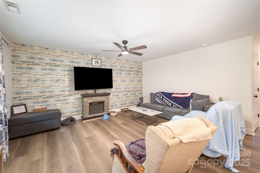 Furnished interior view inside a new home in , Kings Mountain (Image 4).