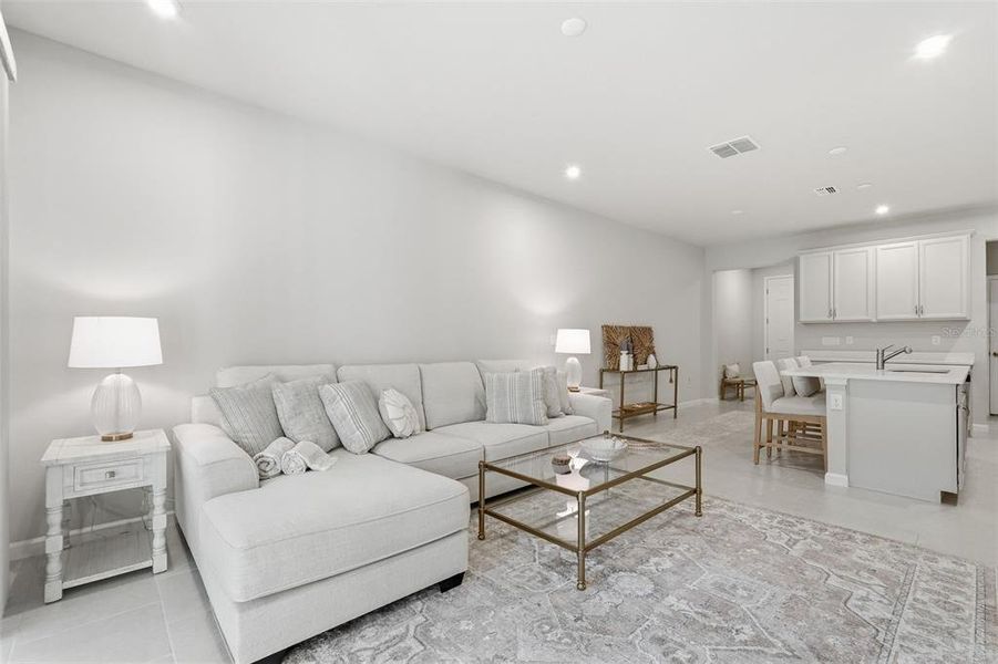 Furnished interior view inside a new home in , Lutz (Image 37).