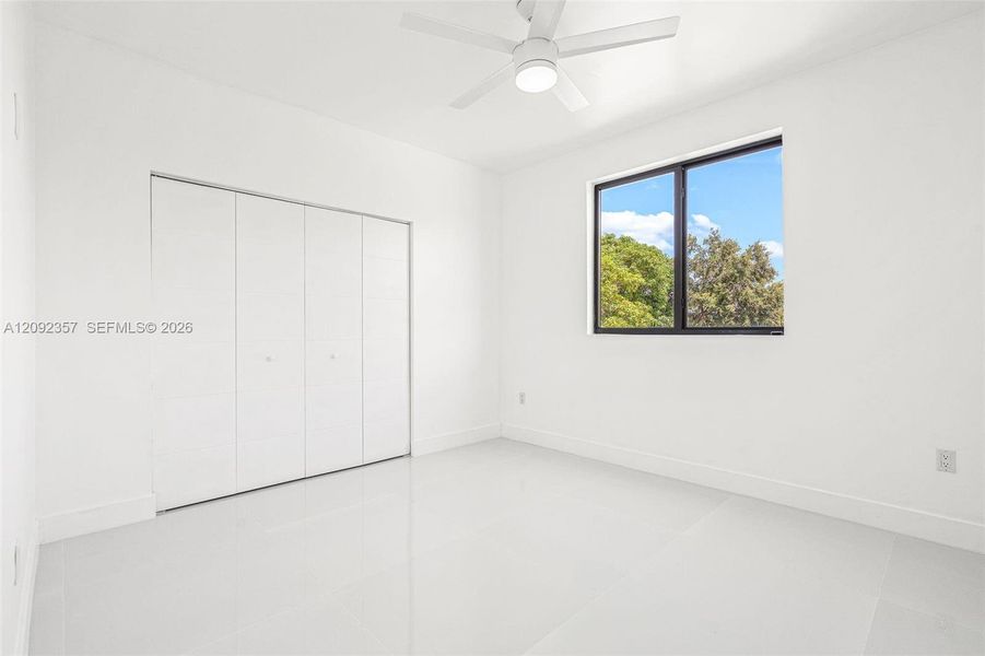 Spacious, unfurnished interior of a new home in , Miami (Image 26).
