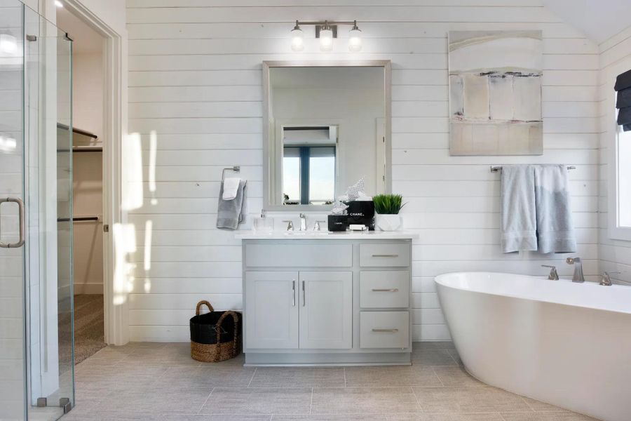 The Franklyn Primary Bathroom