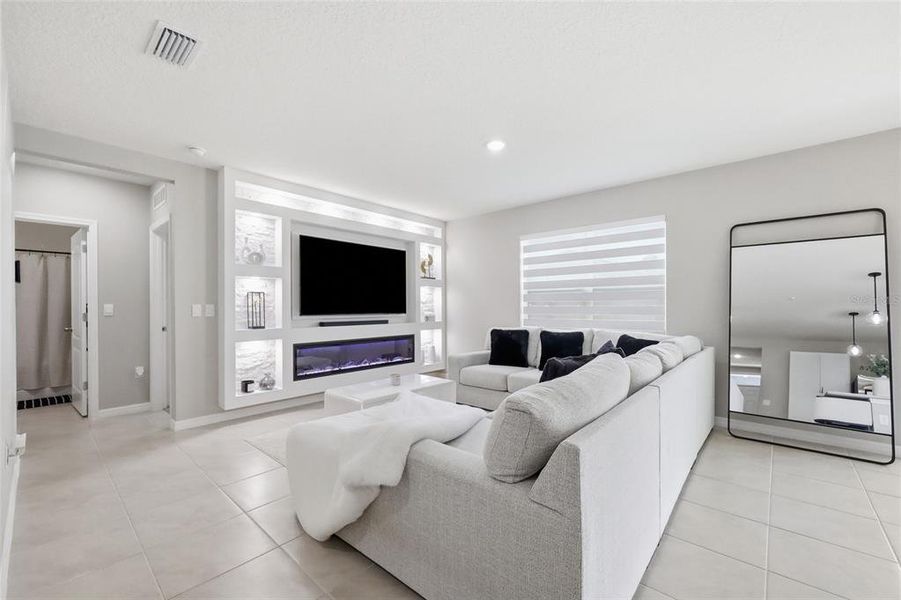 Furnished interior view inside a new home in Edgemont at Serenoa, Clermont (Image 9).