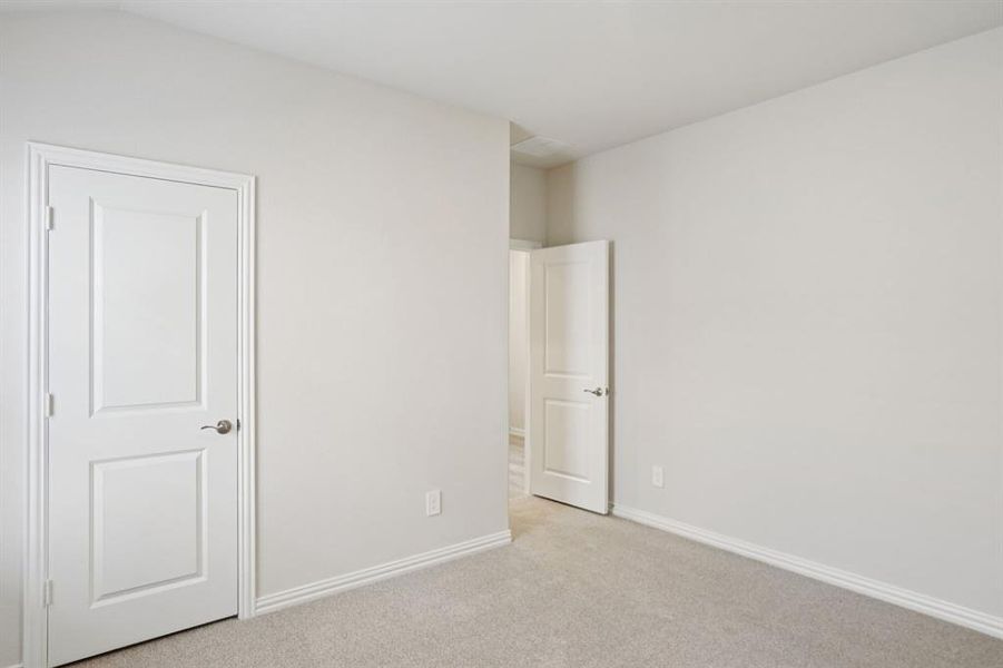 Photo is not of the actual home, but is an inspirational photo of builder’s model home and may depict options, furnishings, and/or decorator features that are not included. Photo is not of the actual home, but is an inspirational photo of builder’s model home and may depict options, furnishings, and/or decorator features that are not included.