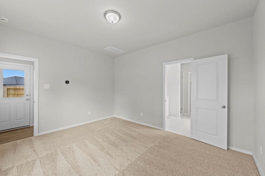 Spacious, unfurnished interior of a new home in Laurel Landing, Alvin (Image 27). Spacious, unfurnished interior of a new home in Laurel Landing, Alvin (Image 27).