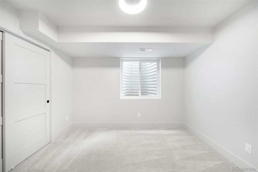 Spacious, unfurnished interior of a new home in , Denver (Image 25).