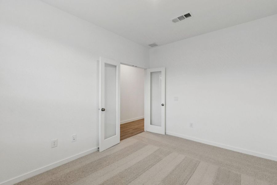 Spacious, unfurnished interior of a new home in Mavera, Conroe (Image 21).