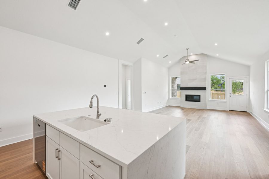 Furnished interior view inside a new home in Persimmon, Buda (Image 10).