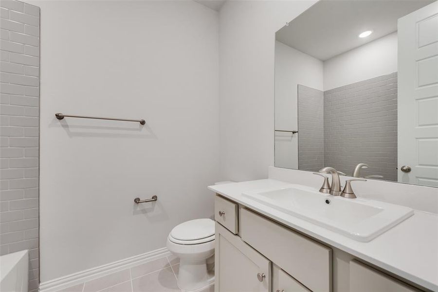 Furnished interior view inside a new home in Wade Settlement Townhomes, Frisco (Image 11). Furnished interior view inside a new home in Wade Settlement Townhomes, Frisco (Image 11).