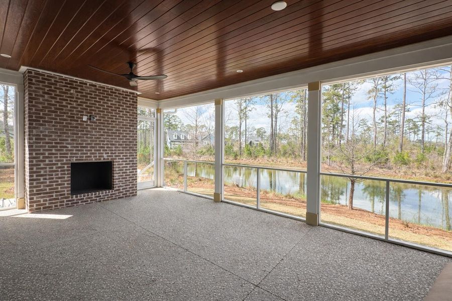 Exterior details and patio area of a home in , Ravenel (Image 37).