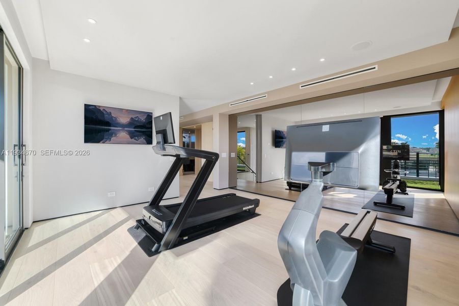 Furnished interior view inside a new home in , Fort Lauderdale (Image 36).