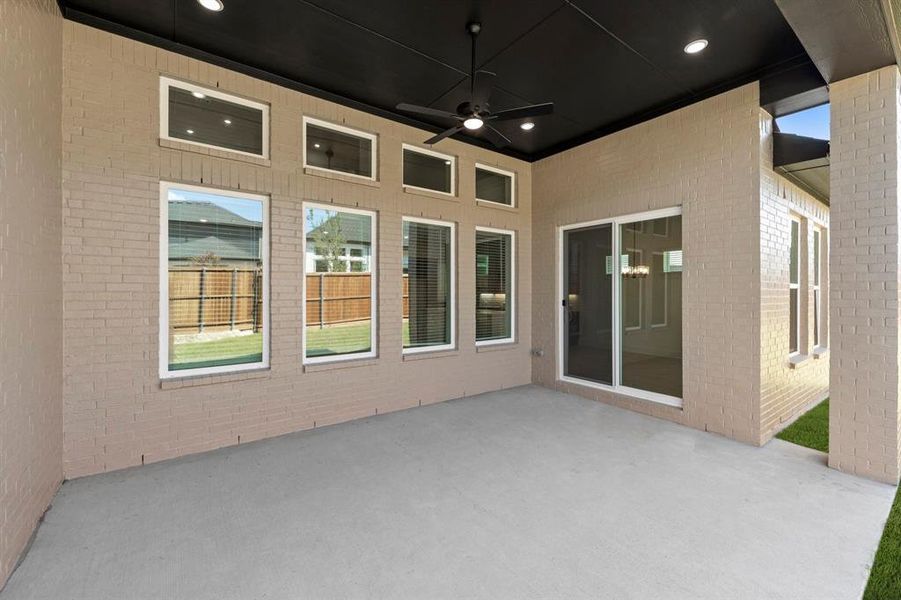 25. 7220 Oak Knoll - Patio