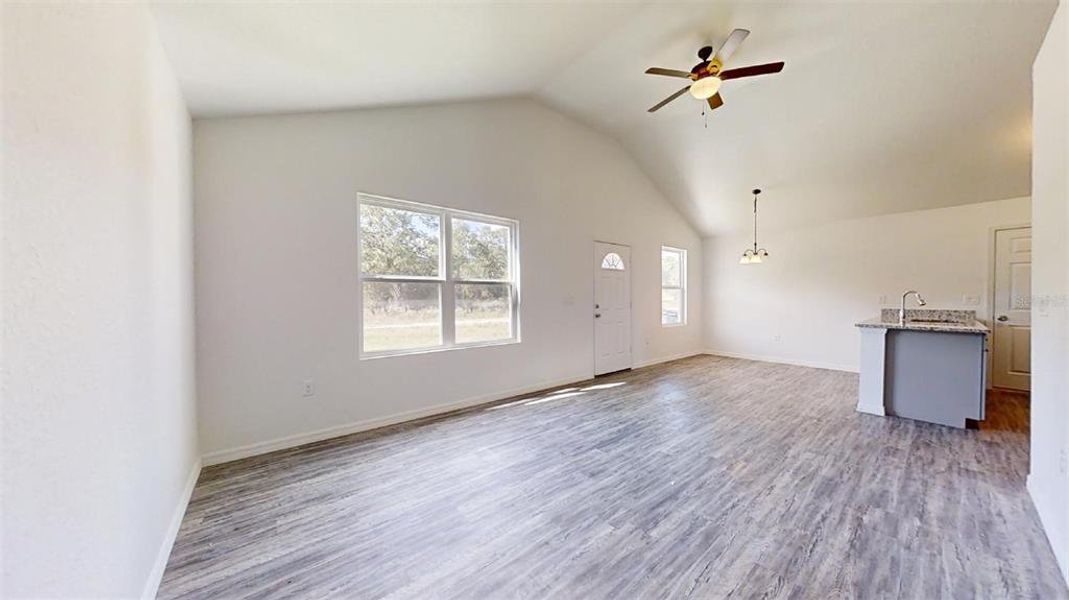 Spacious, unfurnished interior of a new home in , Dunnellon (Image 16).